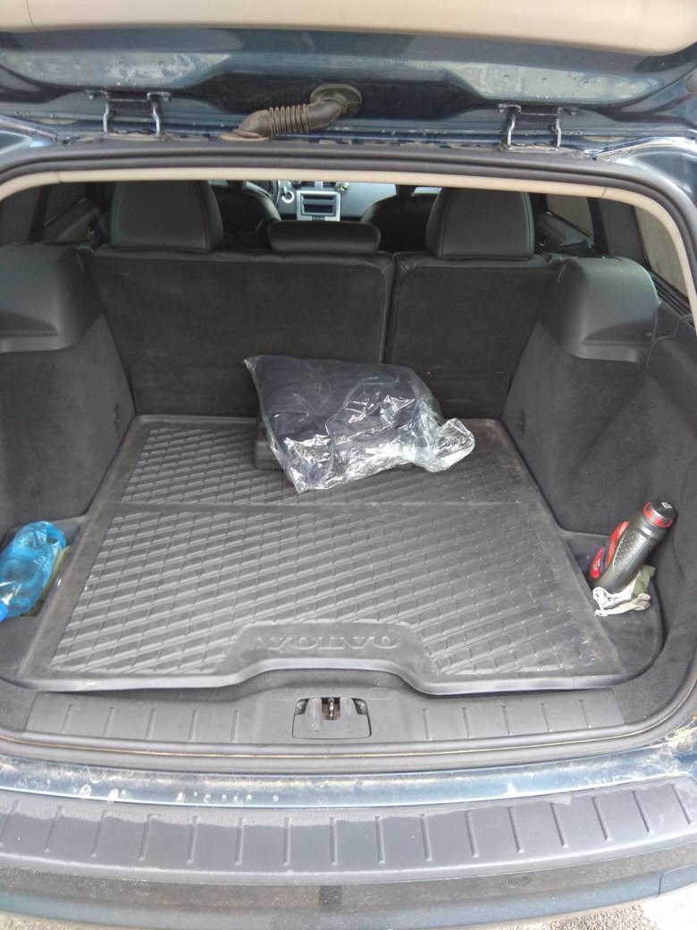 Коврик в багажник volvo xc70