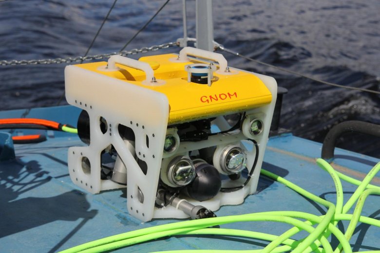 Подводный телеуправляемый аппарат \ гном\