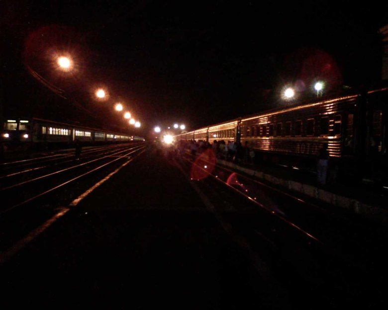Поезда ночью