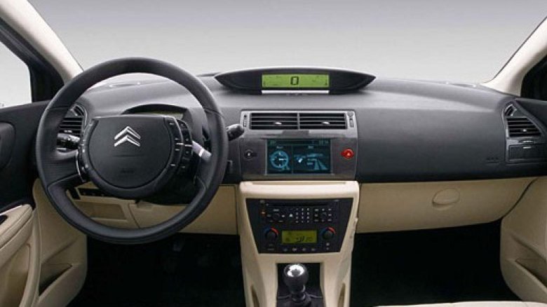Citroen c4 1 interior