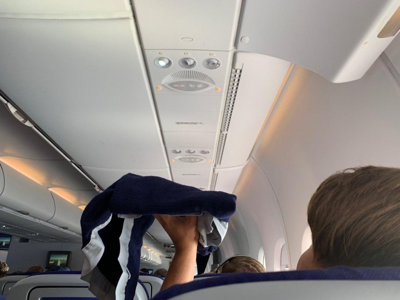 Освещение самолета