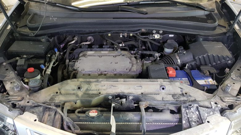 Подкапотное пространство