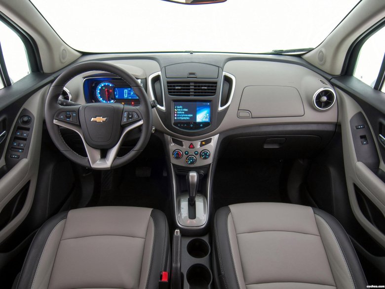 Шевроле трекер салон