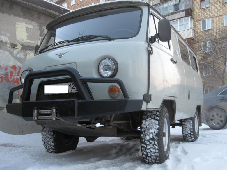 Задний силовой бампер на уаз буханка