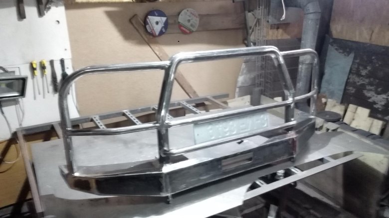 Силовой бампер на уаз 469