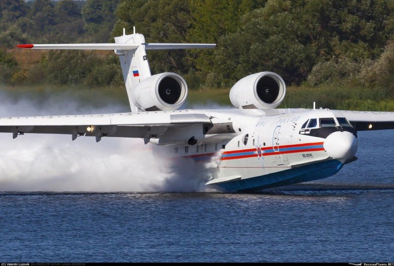 Самолёт-амфибия бе-200чс