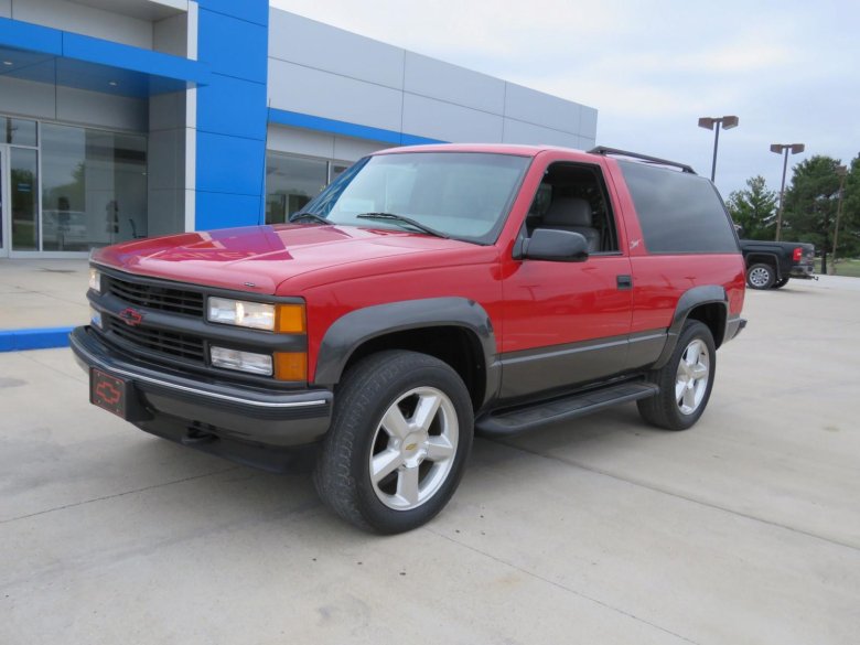 Chevrolet tahoe 2