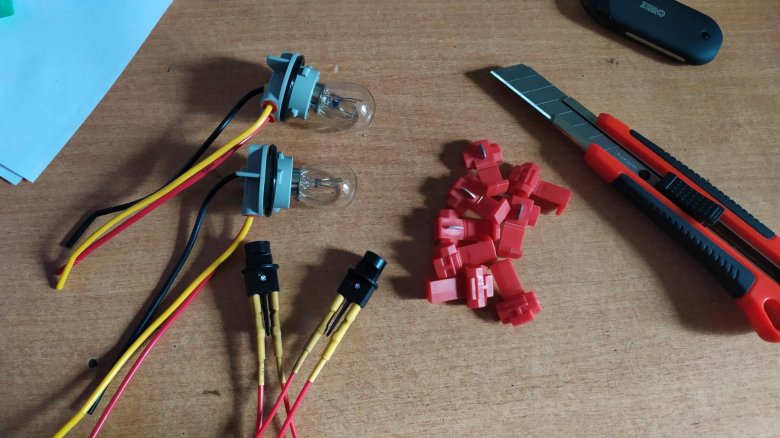 Соединительная клемма задних фонарей шевроле нива 2013