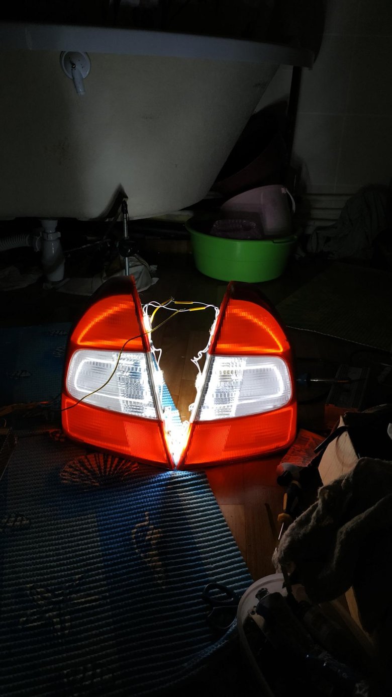 Задние фары