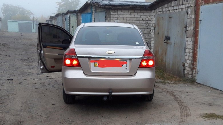 Шевроле авео сзади