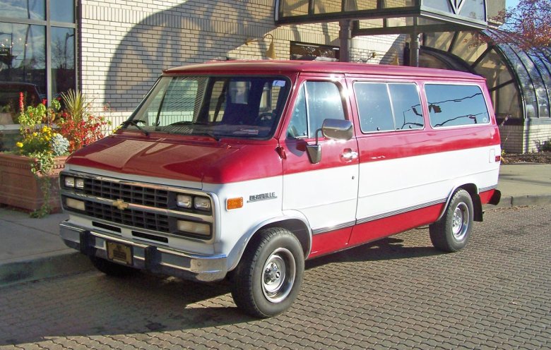 Chevrolet sportvan 108