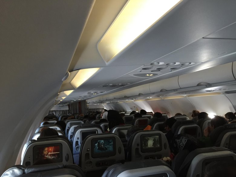 Самолёт аэробус а320 салон