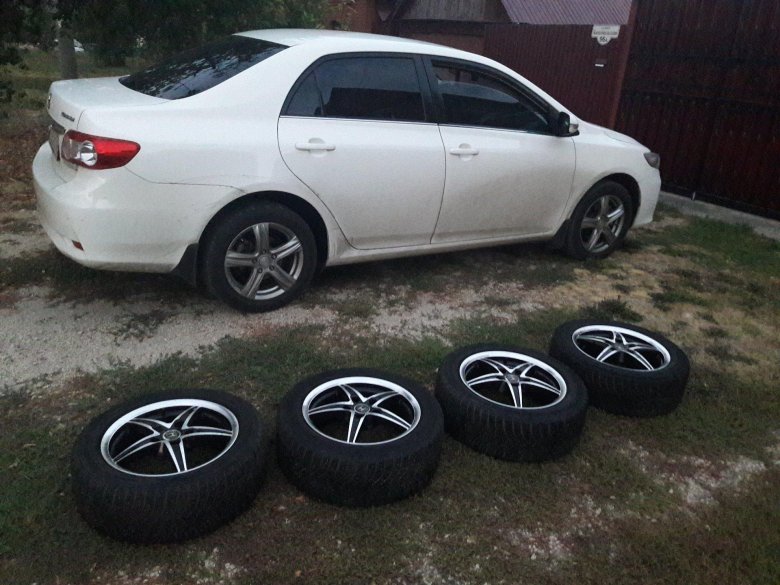 Тойота королла на дисках