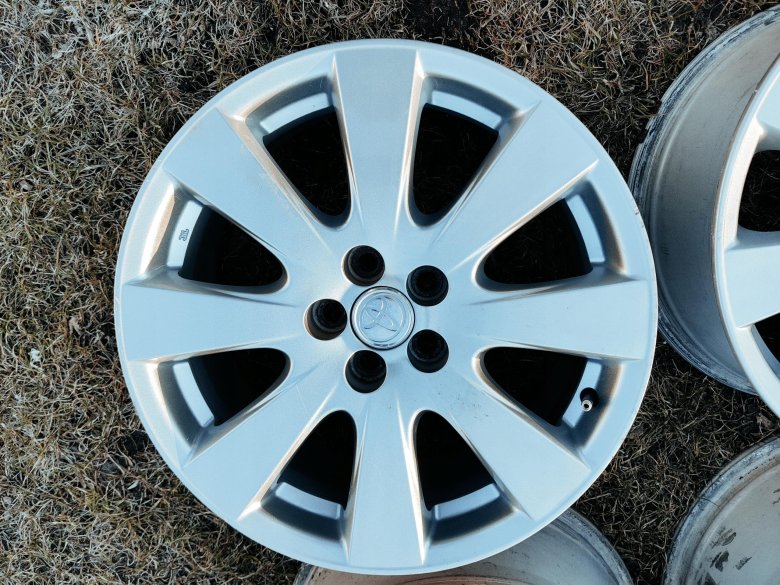 Диски тойота авенсис т250
