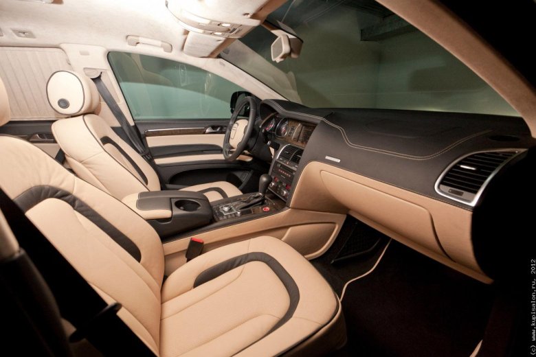 Ауди q7 бежевый салон