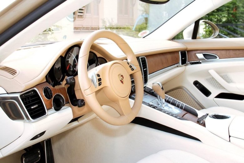 Porsche panamera салон
