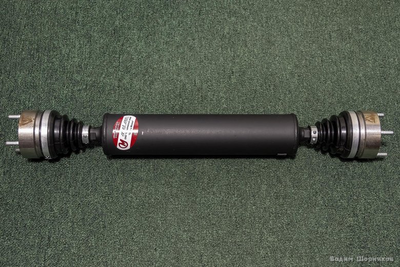 Вал карданный задний 21214-2201012-02 серп и молот на шрусах