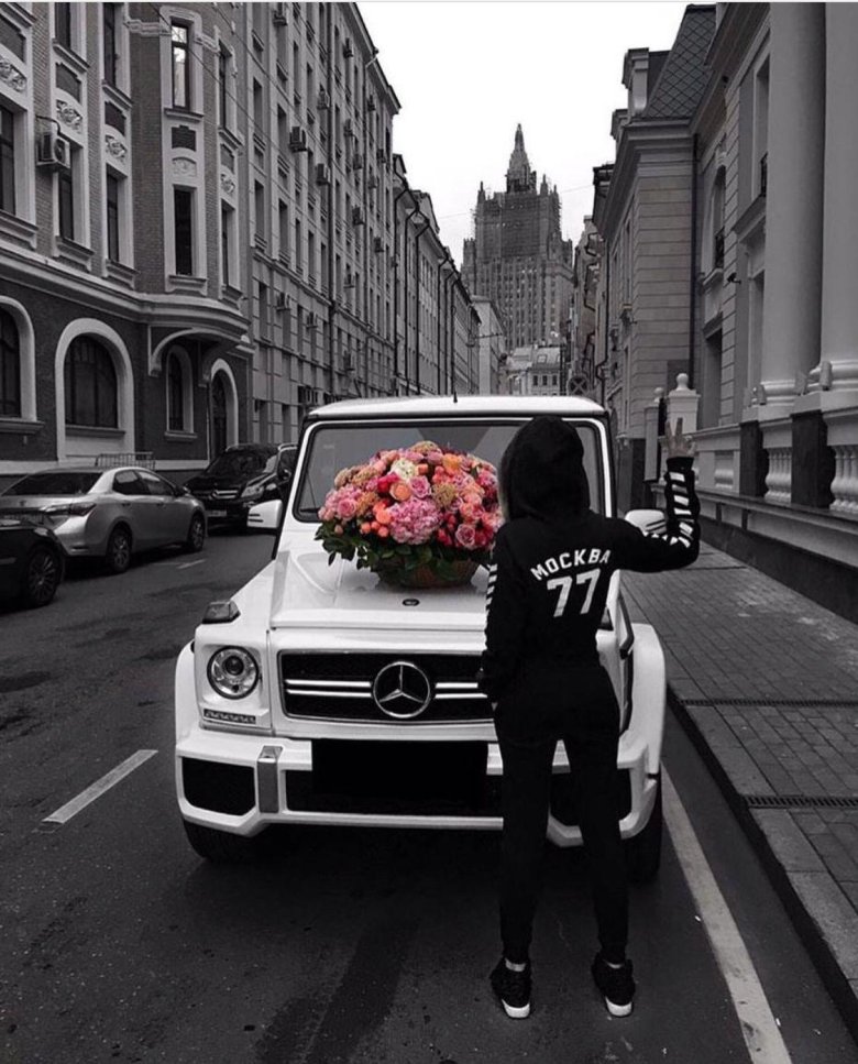 Белый гелендваген