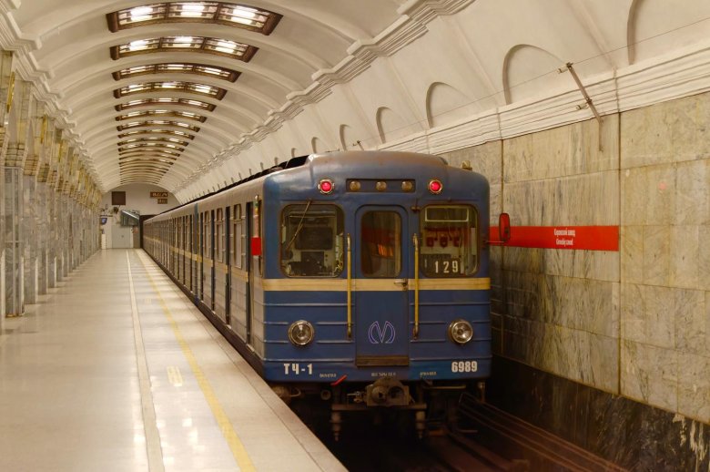 Вагон метро ема 502