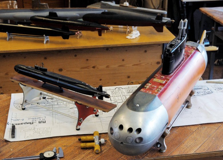 Подводная лодка модель