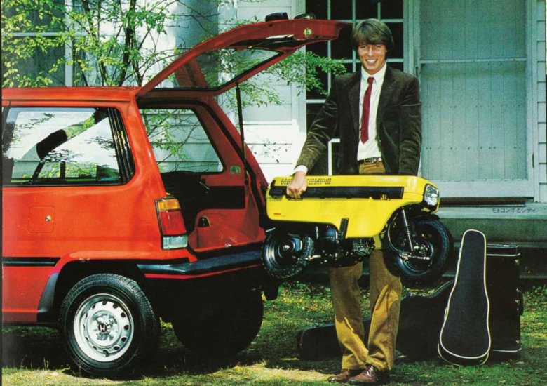 Honda city motocompo