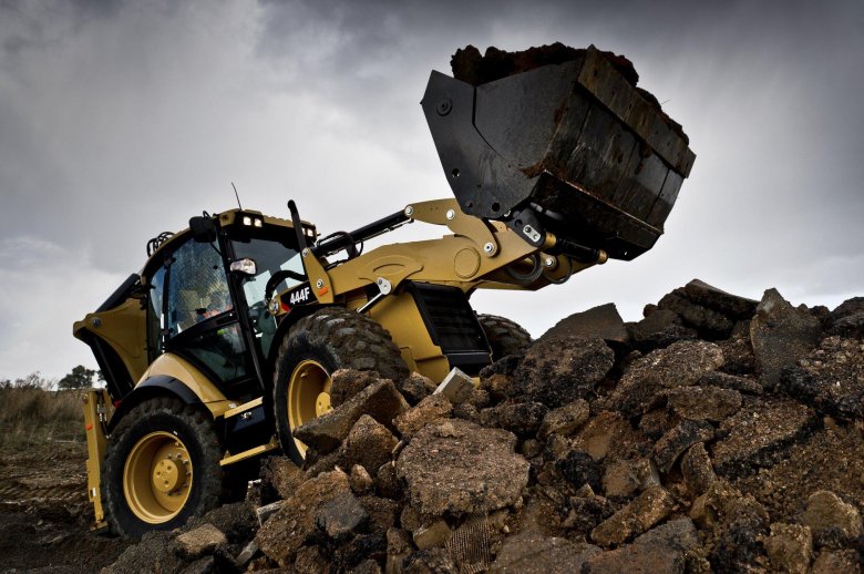 Экскаватор погрузчик катерпиллер