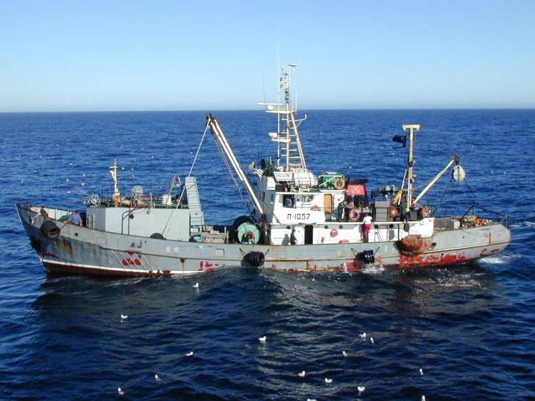 Малый рыболовный сейнер-траулер (мрс-150)