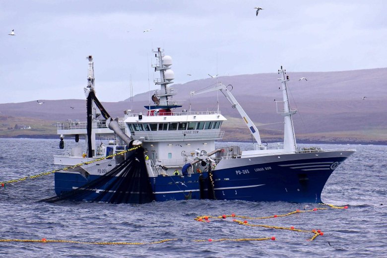 Траулер капитан громцев