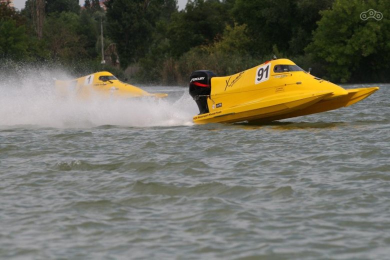Водномоторный спорт глиссера