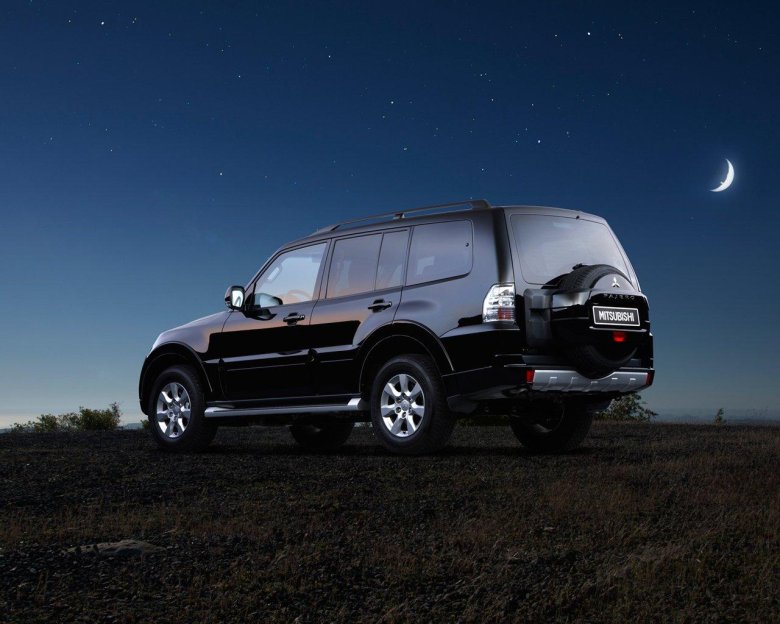 Mitsubishi pajero 4 поколение