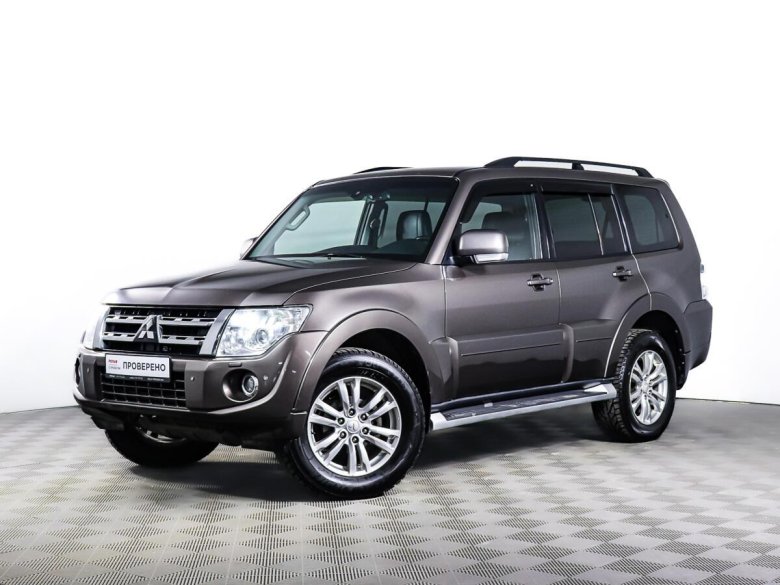 Mitsubishi pajero 2012