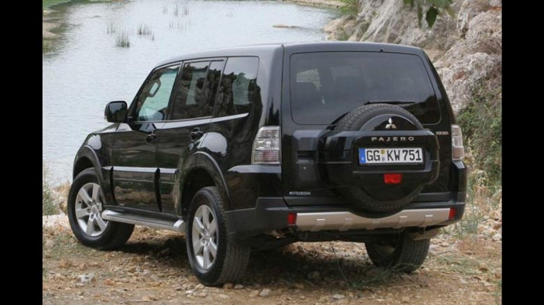 Mitsubishi pajero 4