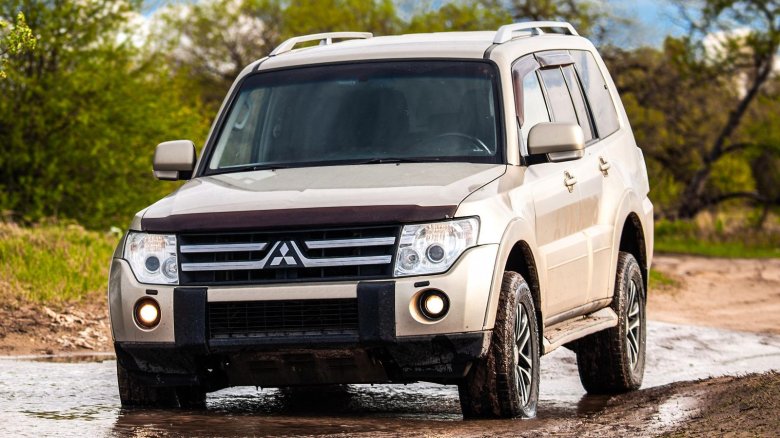 Mitsubishi pajero 4