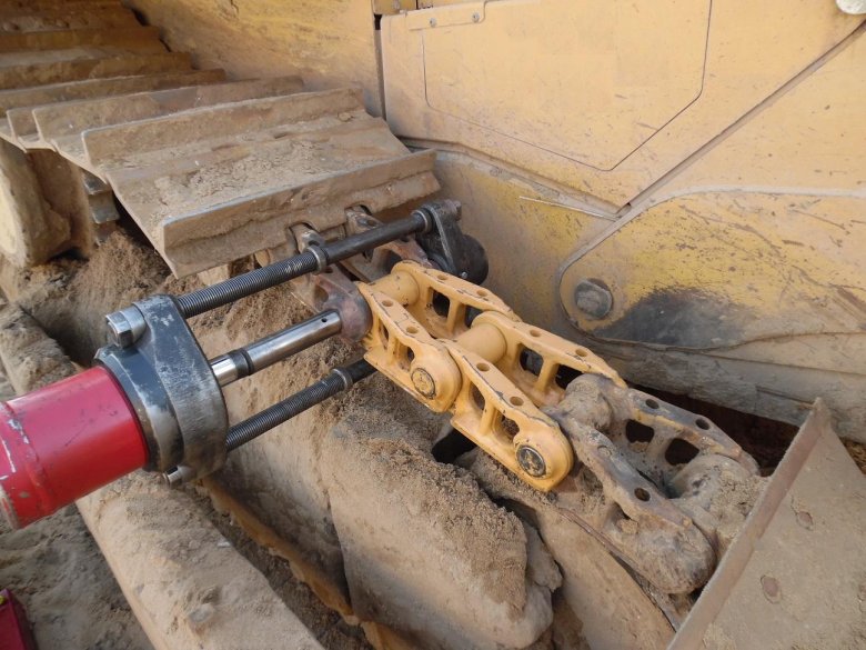 Выпрессовщик втулок экскаватора