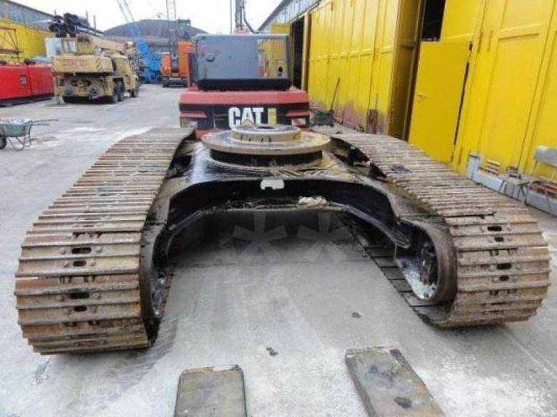 Гусянки на хитачи 330 и 240