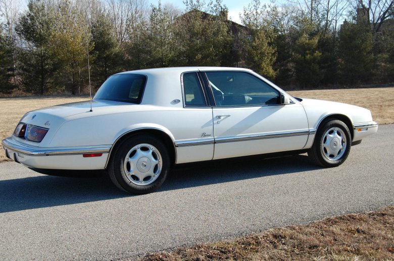 Buick riviera 1993