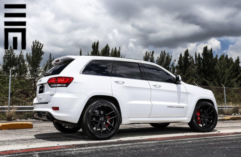 Jeep grand cherokee srt white