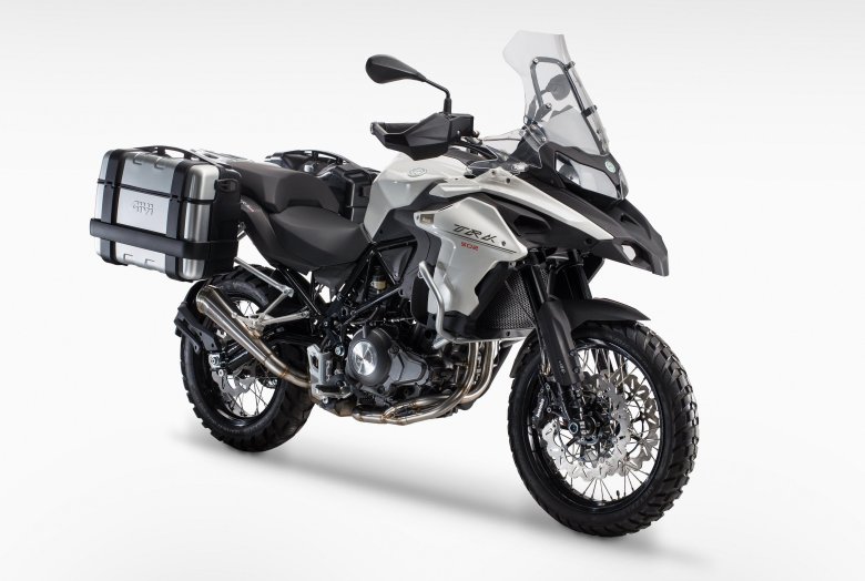 Мотоцикл benelli trk 502