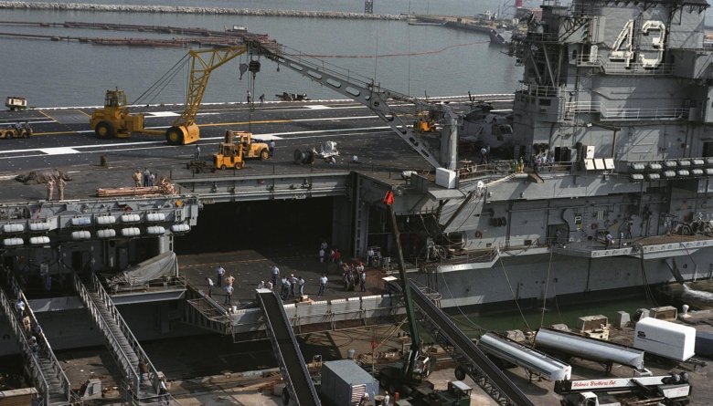 Авианосец сша нимиц