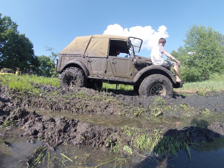 Уаз по грязи