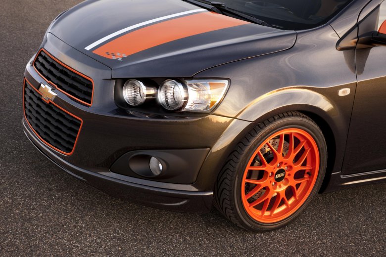 Оранжевая шевроле авео т300