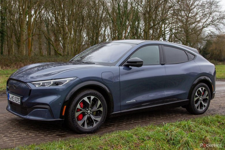 Форд мустанг mach-е