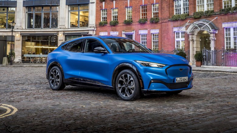 Форд мустанг mach e 2021