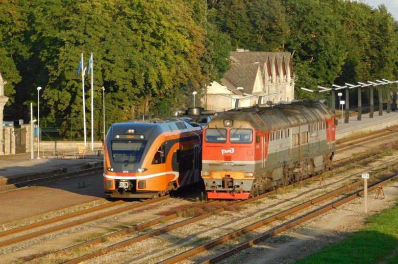 Дизель поезд