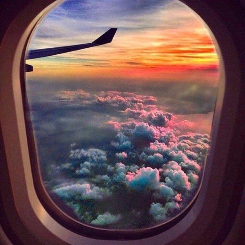 Иллюминатор самолета