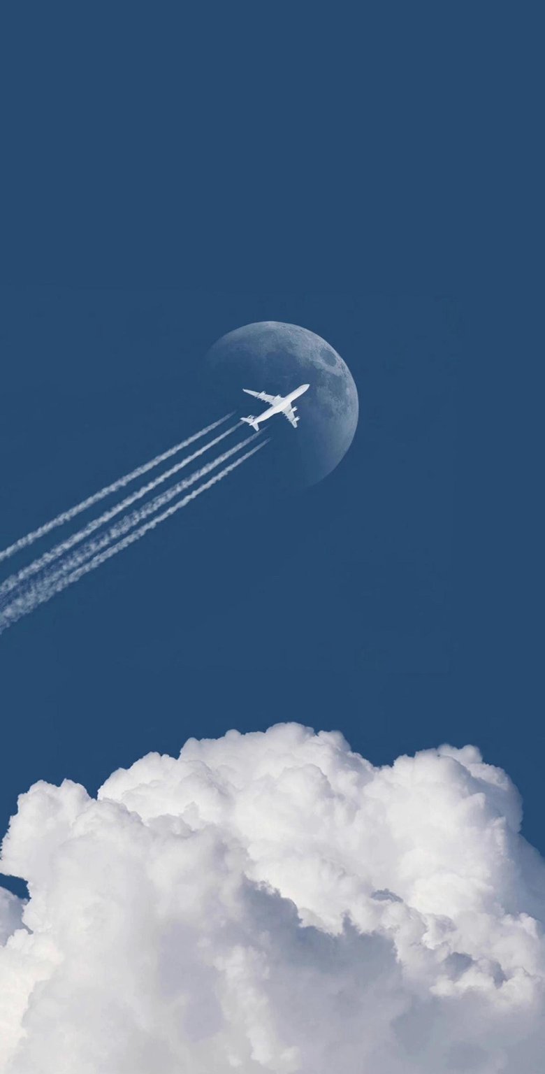 Самолет в небе