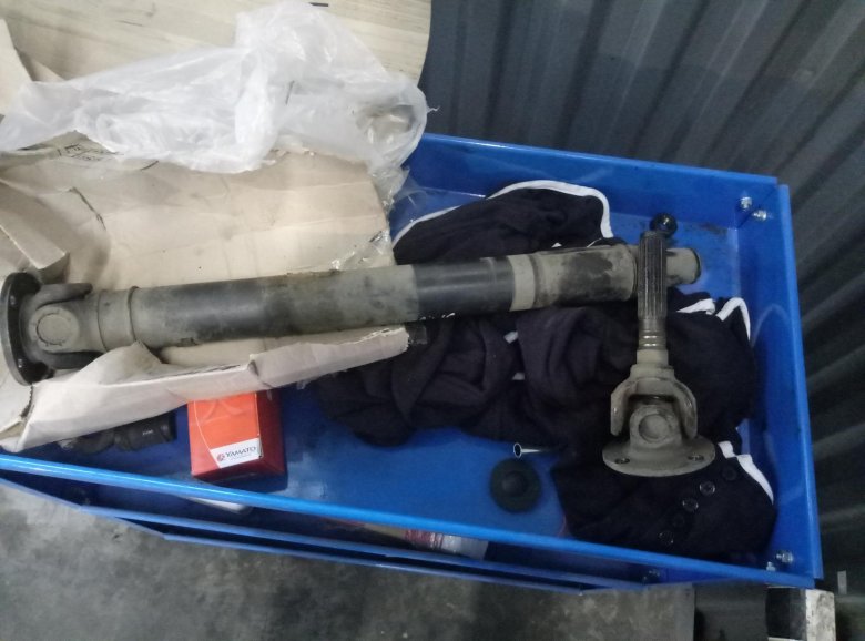 Передний кардан