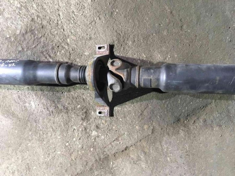 Карданный вал передний