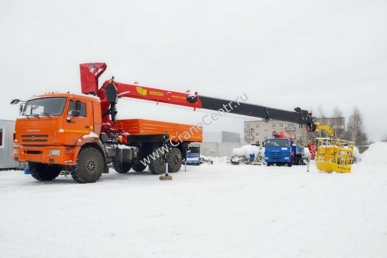 Камаз 43118 бортовой с кму ит 200