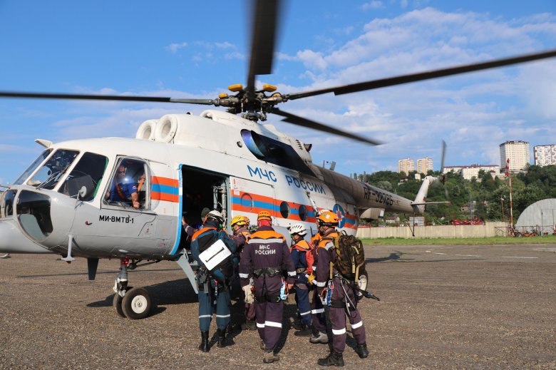 Вертолет ми-8 мчс россии